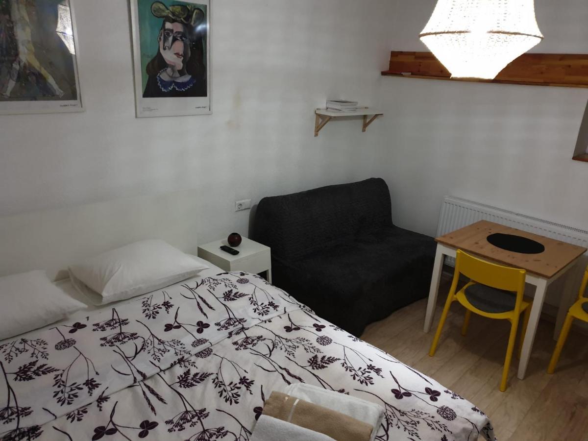 Studio Apartments Siesta ซาราเยโว ภายนอก รูปภาพ