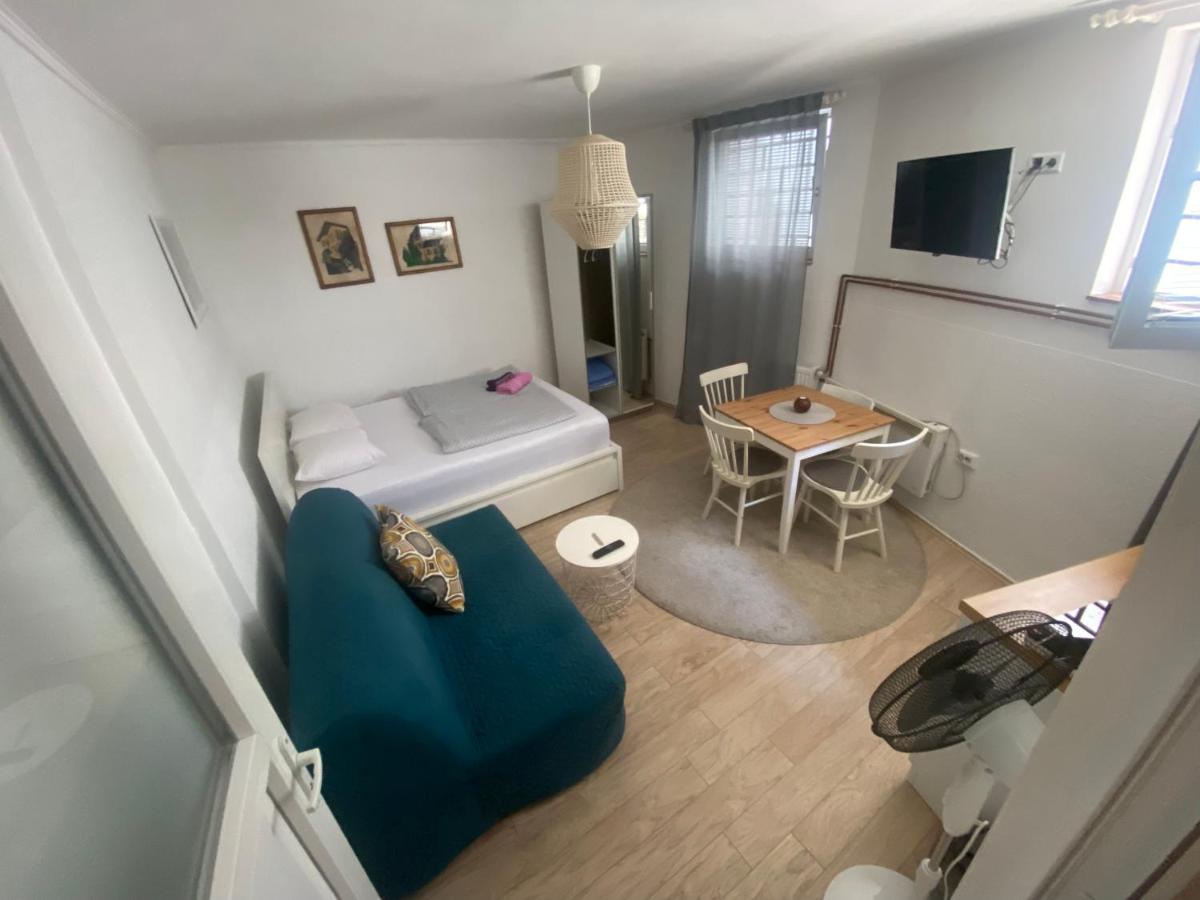 Studio Apartments Siesta ซาราเยโว ภายนอก รูปภาพ