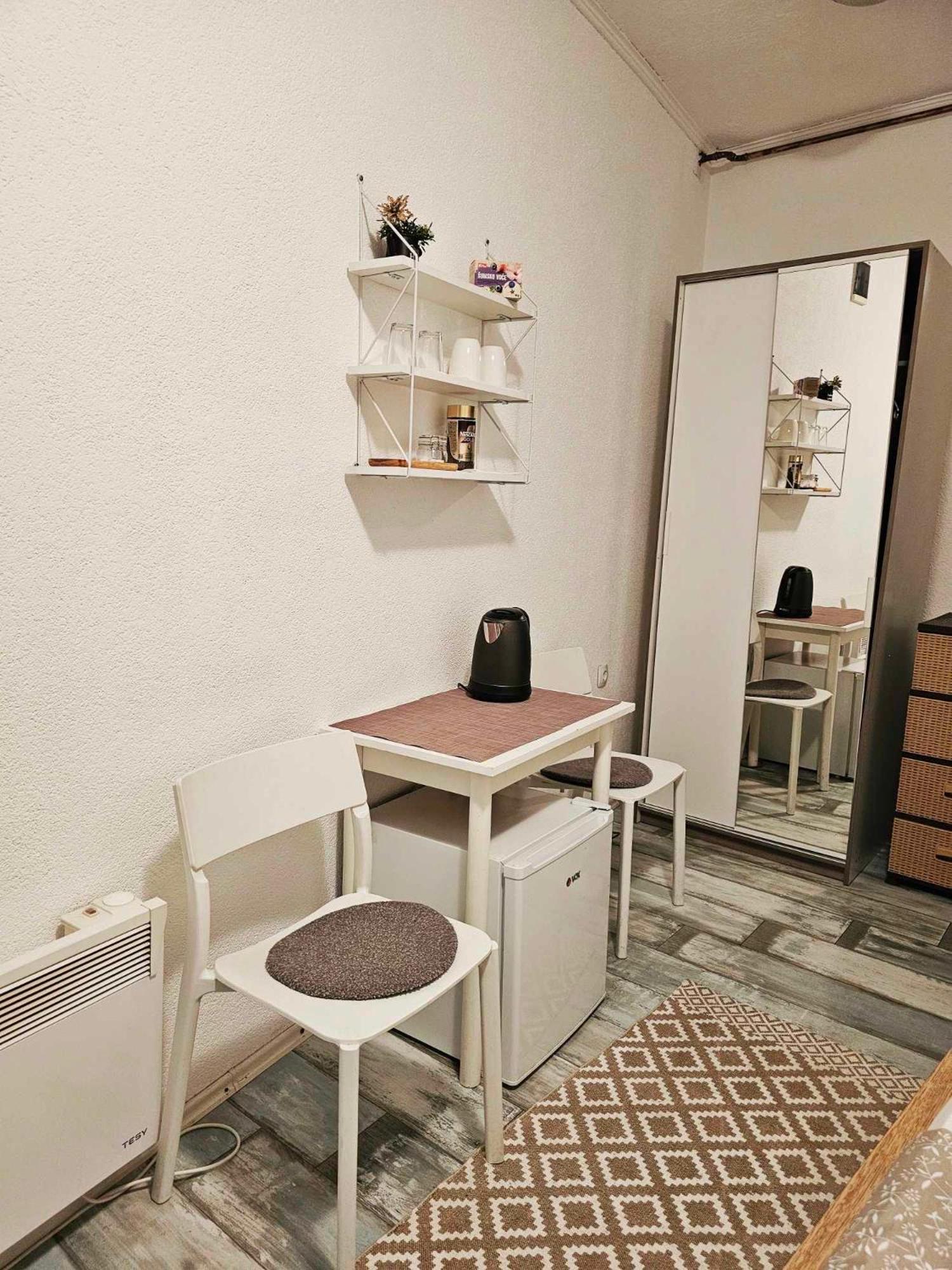 Studio Apartments Siesta ซาราเยโว ภายนอก รูปภาพ